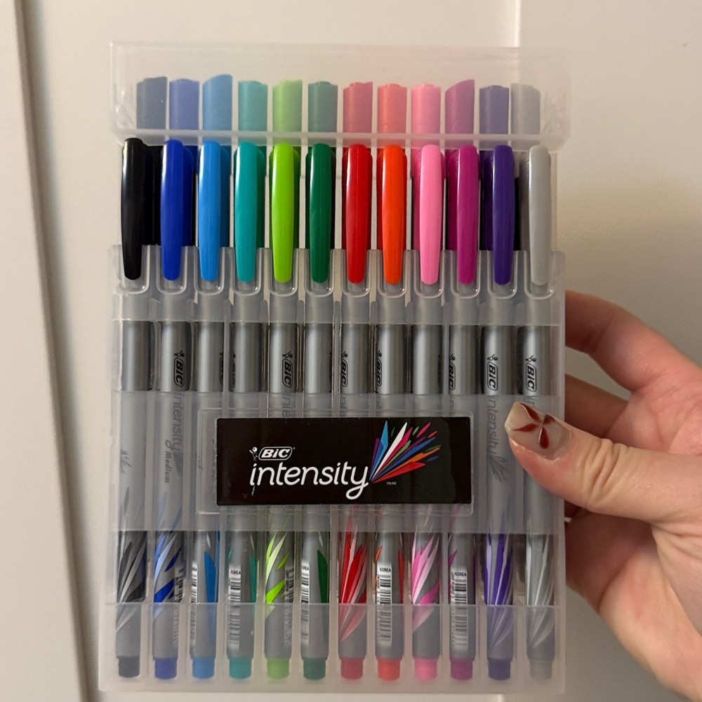 BIC Intensity Fineliner Marker Pen Easel Pack, Fine/Medium Point,  24 Pens -BNIB